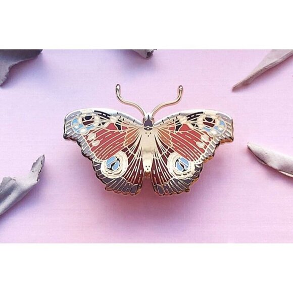 European Peacock Butterfly Enamel Pin - Gold Plated Nature Jewelry & Brooch - Picture 5 of 9